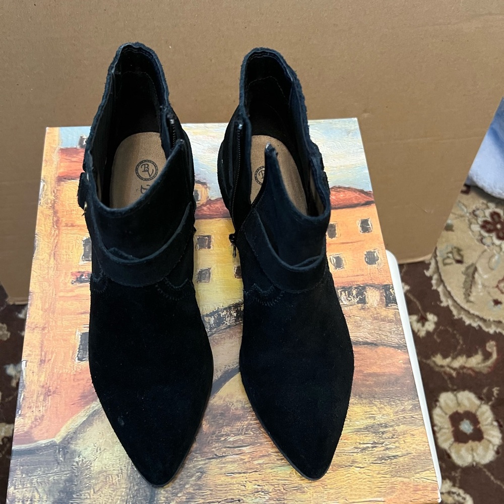 Dolce Vita Black Ankle Booties